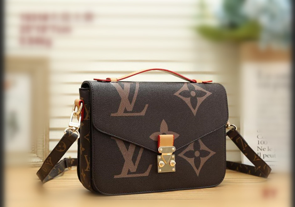 0909 LV LOUIS 1 VITTON Cosmetic Handbags Women Messenger Bag Designers Bags Fashion Women Handbag Designer Ladies Shoulder Bag, Red;black
0909 LV LOUIS 1 VITTON Cosmetic Handbags Women Messenger Bag Designers Bags Fashion Women Handbag Designer Ladies Shoulder Bag, Red;black