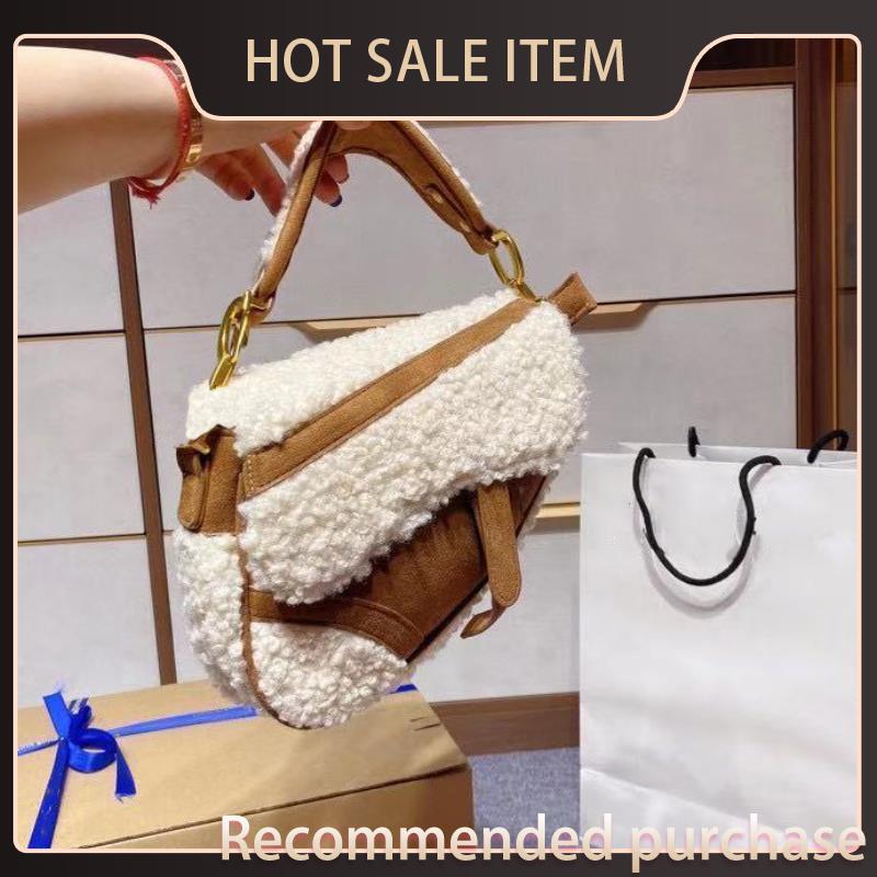 Leather Bag Classic Designer Lamb Saddle Leather Nubuck Women Lady Quality With Top Layer Shoulder Rivet Wide Strap High Handbags Patch Gxpd, Red;black
Leather Bag Classic Designer Lamb Saddle Leather Nubuck Women Lady Quality With Top Layer Shoulder Rivet Wide Strap High Handbags Patch Gxpd, Red;black