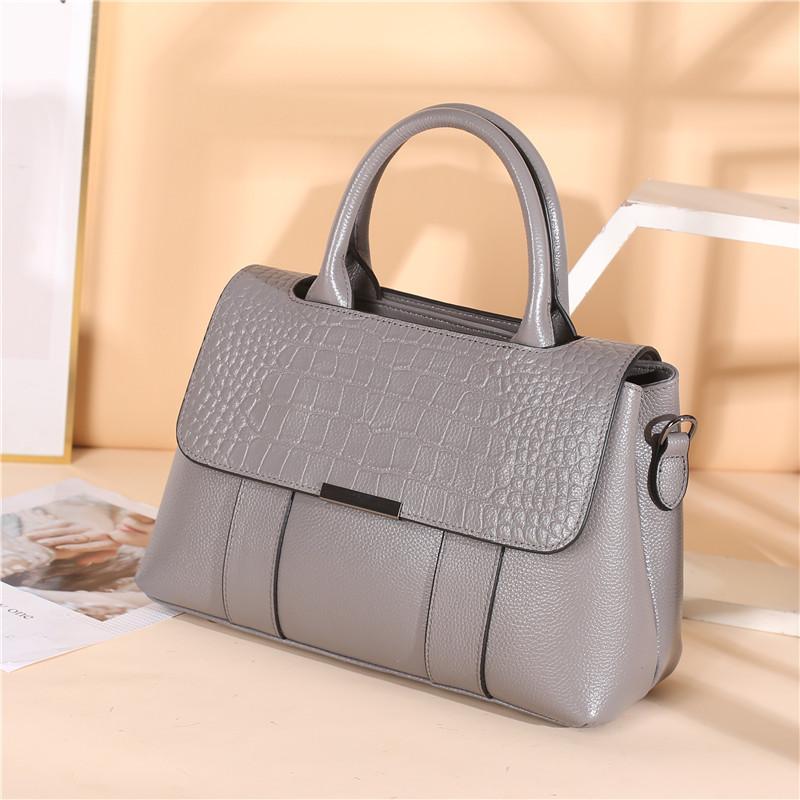 Evening Bags 2022 Luxury Designer Crossbody Bag Shoulder For Women Genuine Leather Handbag High Quality Crocodile Grain Lady Tote
Evening Bags 2022 Luxury Designer Crossbody Bag Shoulder For Women Genuine Leather Handbag High Quality Crocodile Grain Lady Tote