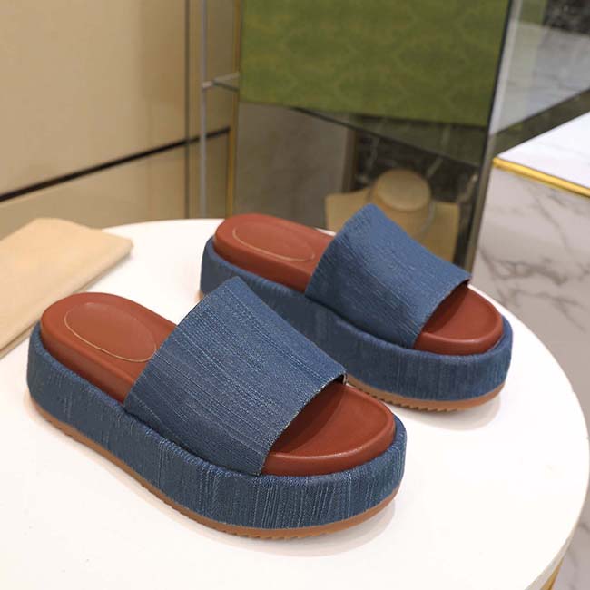 High quality women's thick bottom slide summer slippers beach indoor FLAT SANDALS SIZE 35-40 with box, Black
High quality women's thick bottom slide summer slippers beach indoor FLAT SANDALS SIZE 35-40 with box, Black