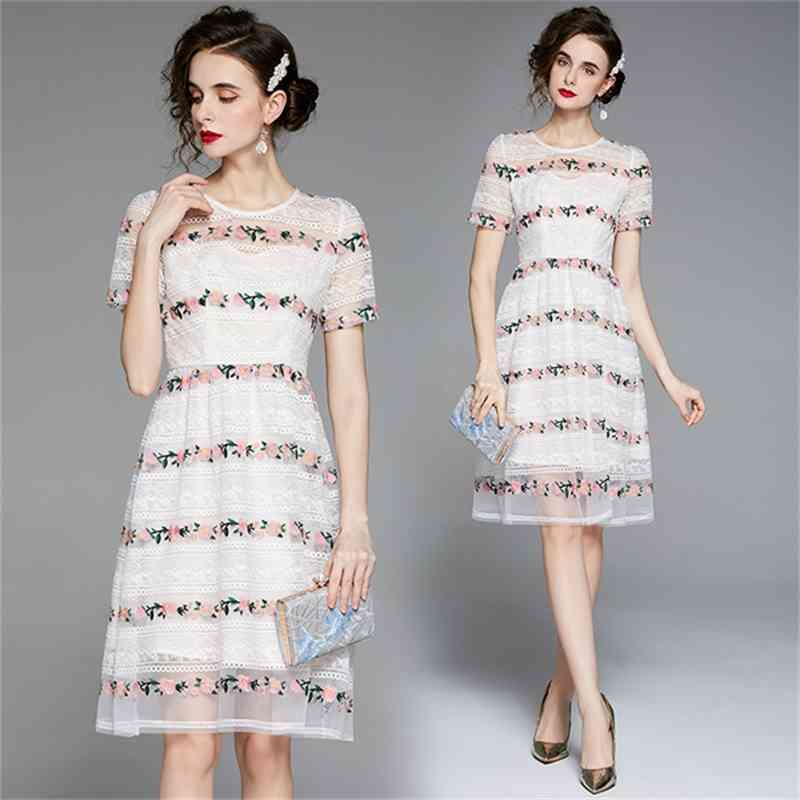 Runway Summer Women Elegant Sweet Lace Flowers Embroidery Party Dress Vintage Ladies O-Neck Short Sleeve Casual Slim White 210519