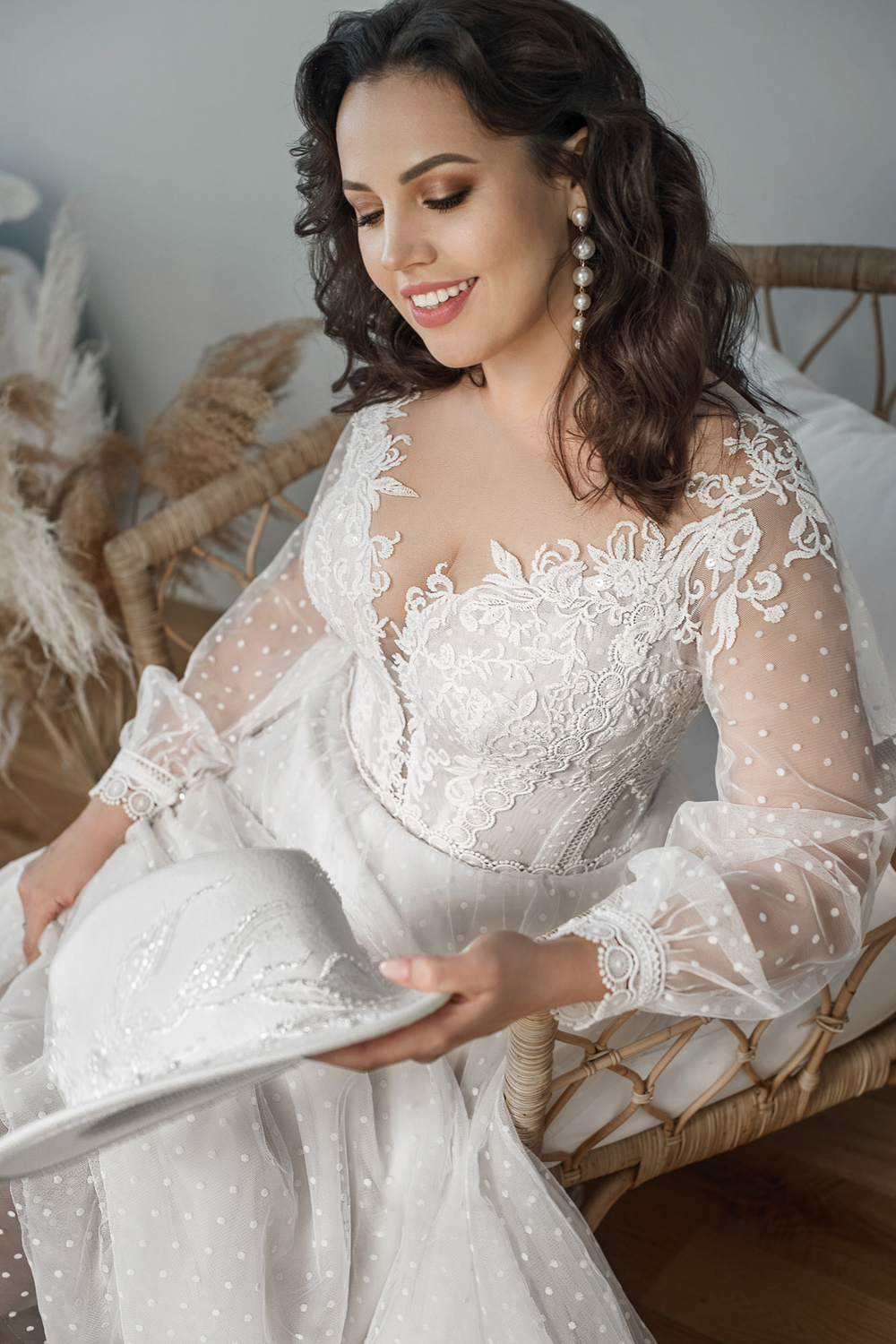 Country A-Line Wedding Dresses For Bride Long Sleeve Bridal Gowns Dots Tulle Lace Appliques Ivory Boho Beach Dress Floor Length Vestidos