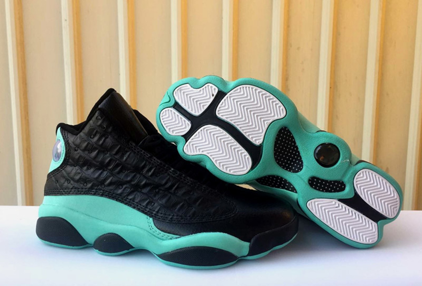 Island Green J13 Black wrinkled Metallic Silver Men Women Basketball Shoes Good Quality Mens 13s GS Jumpman Sports Sneakers
Island Green J13 Black wrinkled Metallic Silver Men Women Basketball Shoes Good Quality Mens 13s GS Jumpman Sports Sneakers