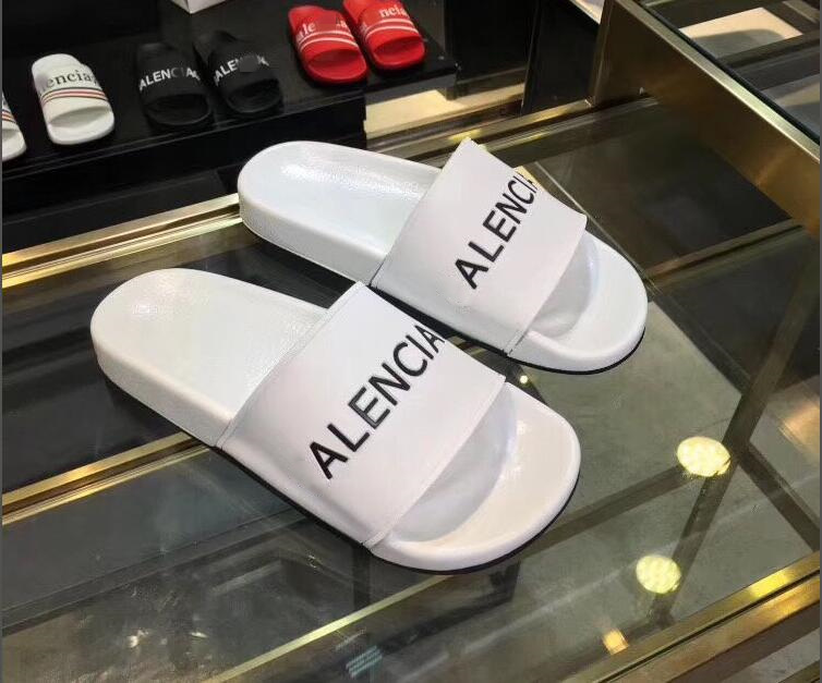 Men Women Slippers Marque Designer Rubber Slides Sandal Flat Blooms Strawberry Tiger Bees Green Black White Fashion Shoes Beach flip flop 36-46#245
Men Women Slippers Marque Designer Rubber Slides Sandal Flat Blooms Strawberry Tiger Bees Green Black White Fashion Shoes Beach flip flop 36-46#245