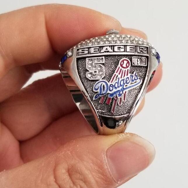 Fans'Collection LA 2020 Wolrd Champions Team Championship Ring 5 7 22 50 Sport souvenir Fan Promotion Gift wholesale
Fans'Collection LA 2020 Wolrd Champions Team Championship Ring 5 7 22 50 Sport souvenir Fan Promotion Gift wholesale
