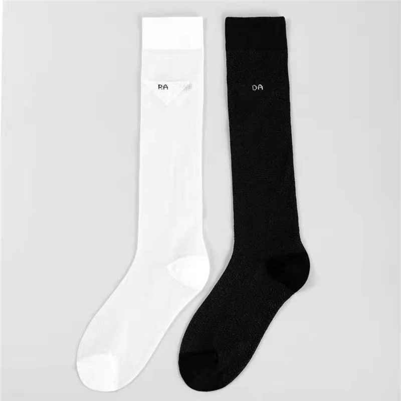 Sexy Socks Classic Triangle Letter Stockings Fashion Silk Socks INS Transparent Skateboard Stocking Hip Hop Cool Sock Women Girls Hosiery
Sexy Socks Classic Triangle Letter Stockings Fashion Silk Socks INS Transparent Skateboard Stocking Hip Hop Cool Sock Women Girls Hosiery