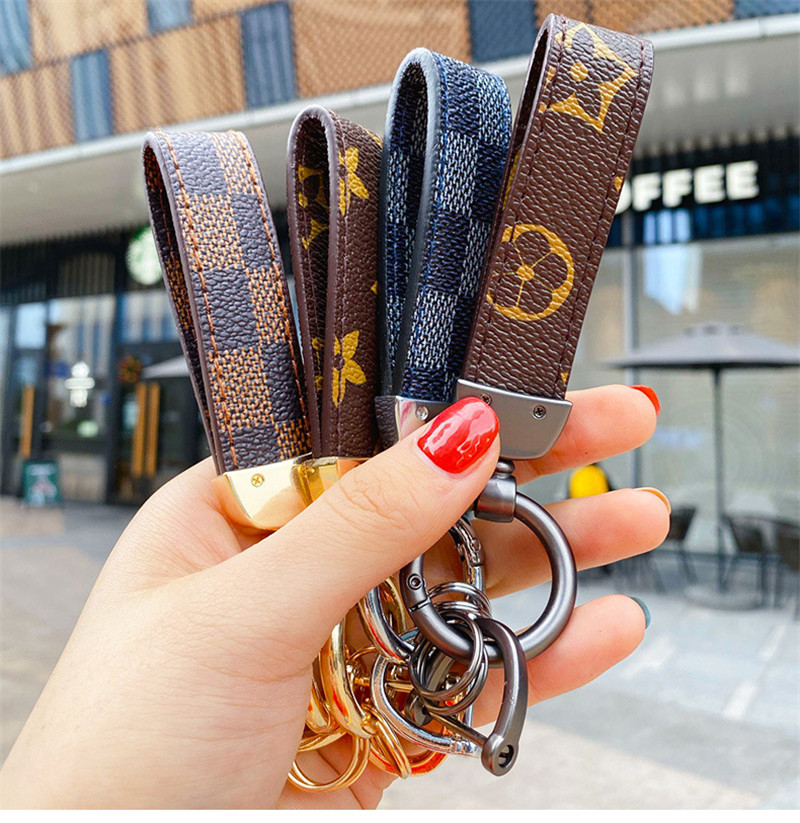Designer Cute Keychain Key Chain & Ring Holder Brand Designers Keychains For Porte Clef Gift Men Women Car Bag Pendant Accessories