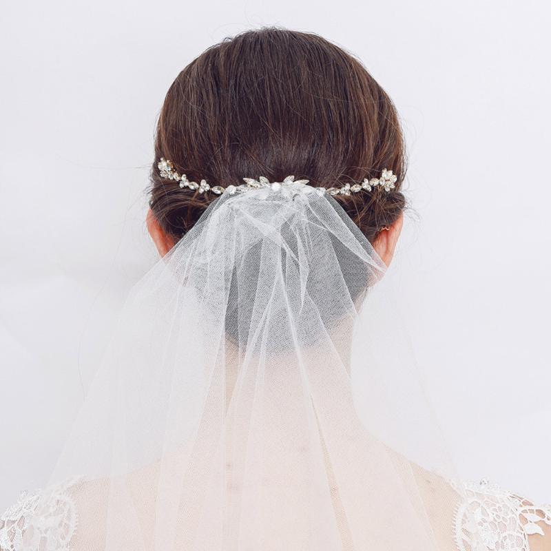 Hair Clips & Barrettes Fashion Bridal Wedding Combs Crystal Ornaments Women Jewelry Accessories Insert Headpiece Headwear Handmade Gifts, Golden;silver
Hair Clips & Barrettes Fashion Bridal Wedding Combs Crystal Ornaments Women Jewelry Accessories Insert Headpiece Headwear Handmade Gifts, Golden;silver