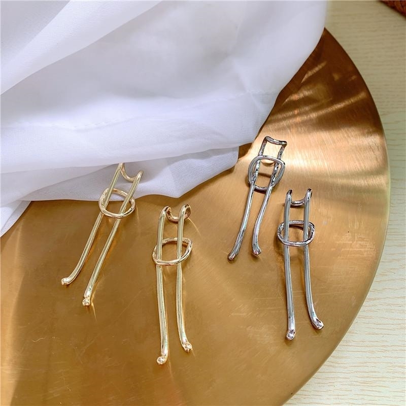 Geometric Design Long Gold Ear Cuff Alloy Non-pierced Fashion Earrings Women Jewelry Accessories
Geometric Design Long Gold Ear Cuff Alloy Non-pierced Fashion Earrings Women Jewelry Accessories
