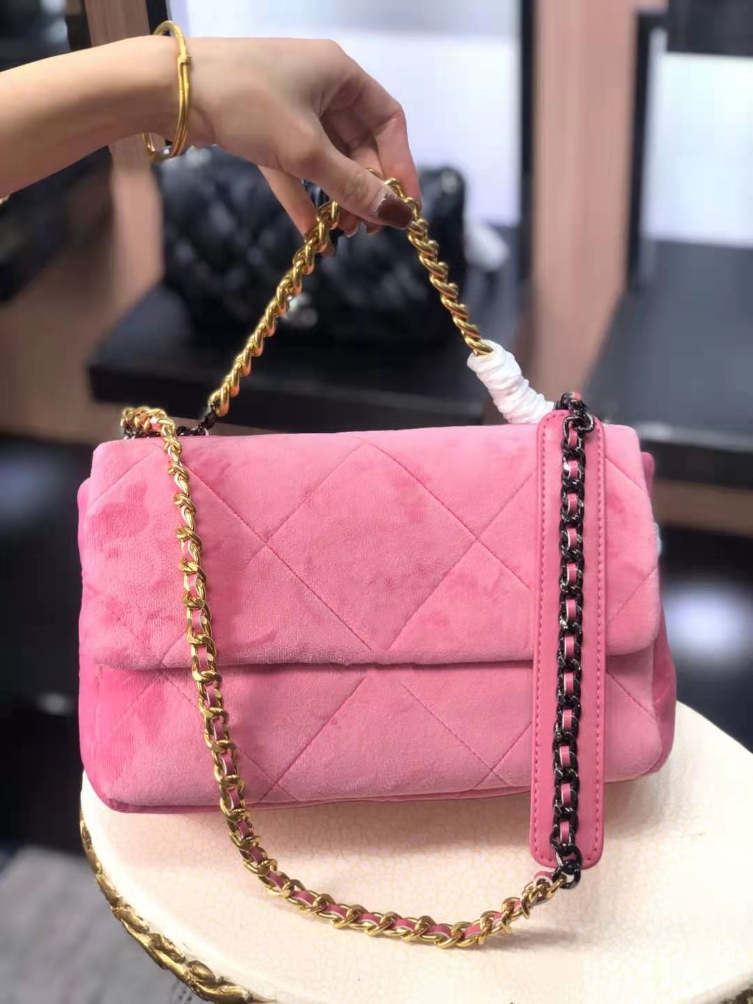 2021 Classic Top Luxury Designers Bags Women's Handbags,Fashion Women Crossbody Bag high-end brand high-quality Messenger, Big logo Rho
2021 Classic Top Luxury Designers Bags Women's Handbags,Fashion Women Crossbody Bag high-end brand high-quality Messenger, Big logo Rho