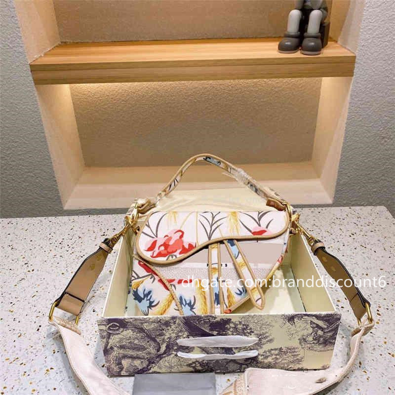 Classic Designer Handbags Shoulder Bags Oblique Canvas Embroidery Leather Women Tote saddle bag lady Fashion Banquet Cowboy Blue
Classic Designer Handbags Shoulder Bags Oblique Canvas Embroidery Leather Women Tote saddle bag lady Fashion Banquet Cowboy Blue