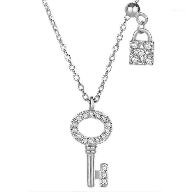Pendant Necklaces Creative S925 Silver Heart Lock Necklace Gold Female Accessories Zircon Key Clavicle
Pendant Necklaces Creative S925 Silver Heart Lock Necklace Gold Female Accessories Zircon Key Clavicle