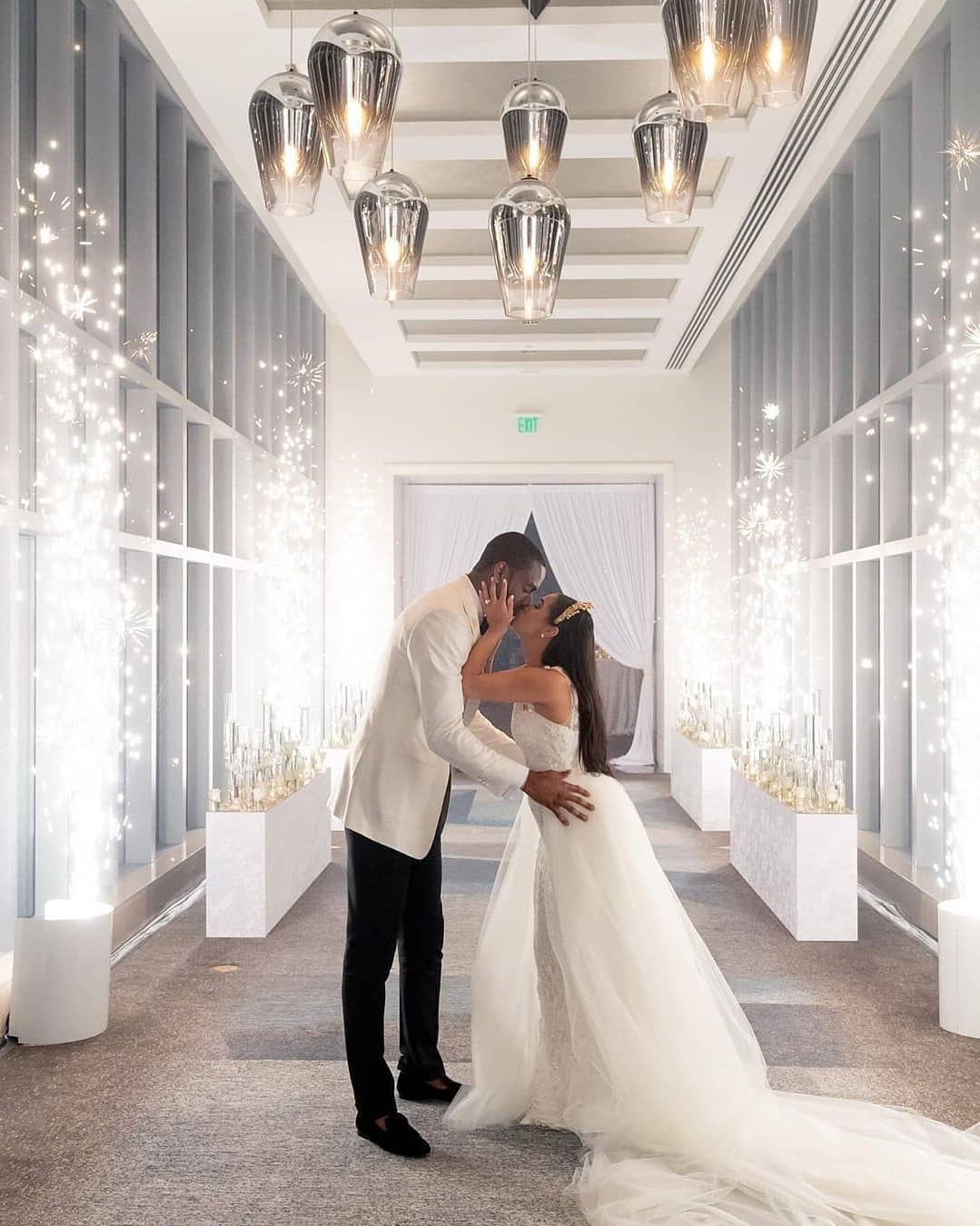 Vintage Plus Size Mermaid Wedding Dress Sheer V Neck Short Sleeve Bridal Gowns robes de mariée Bohemian Backless Bride Dresses