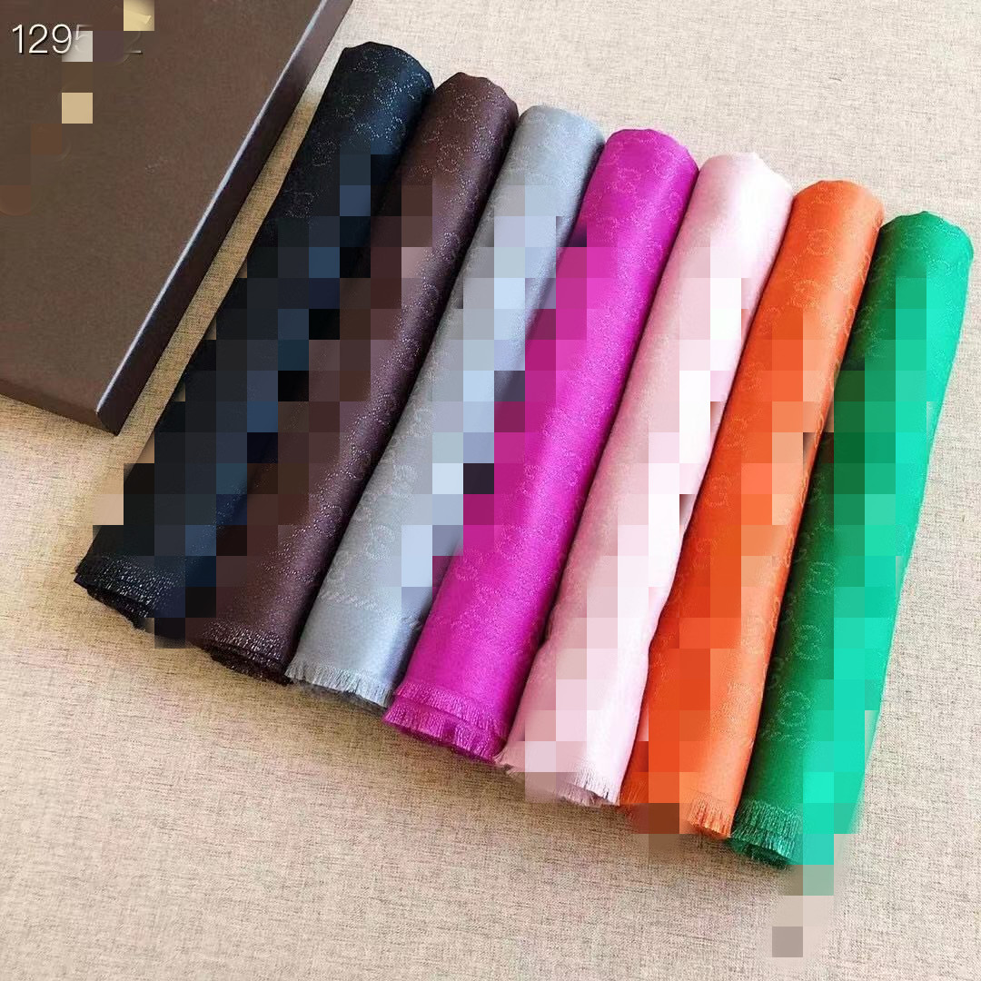 Fashion Women designer double-faced Silk Winter Scarf New Man Womens Cashmere 4 Seasons Shawl Scarf Lattice Letters wool Scarves
Fashion Women designer double-faced Silk Winter Scarf New Man Womens Cashmere 4 Seasons Shawl Scarf Lattice Letters wool Scarves