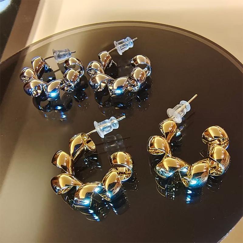 Dangle & Chandelier Ladies Vintage Metal Unusual Earrings Exaggerated Golden Spiral Hoop 2022 Trend Fashion Simple Everyday Party AccessoryD
Dangle & Chandelier Ladies Vintage Metal Unusual Earrings Exaggerated Golden Spiral Hoop 2022 Trend Fashion Simple Everyday Party AccessoryD