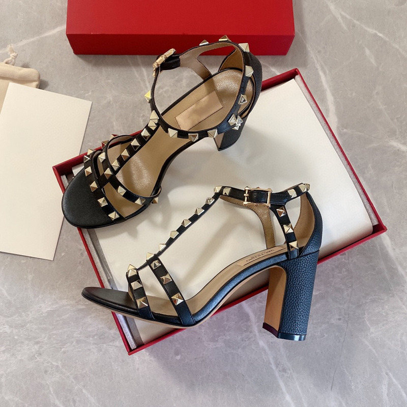 Sandals 2021 high-end quality 34-41 leather rivet thick heel 8.5 cm fashion sexy ladies high heels, Black
Sandals 2021 high-end quality 34-41 leather rivet thick heel 8.5 cm fashion sexy ladies high heels, Black