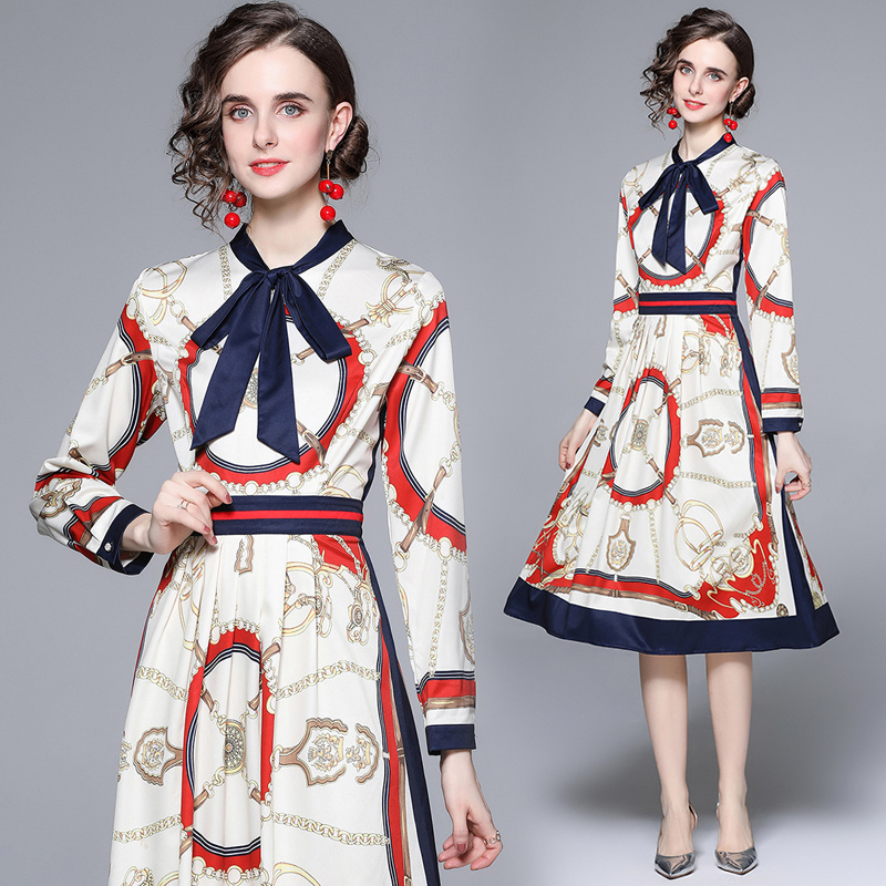 Luxury Runway Printed Women Designer Dress 2022 Long Sleeve Bow Collar Party Female Slim A-Line Midi Dresses Spring Autumn Office Lady Pleated Loose Big Swing Frock, White
Luxury Runway Printed Women Designer Dress 2022 Long Sleeve Bow Collar Party Female Slim A-Line Midi Dresses Spring Autumn Office Lady Pleated Loose Big Swing Frock, White