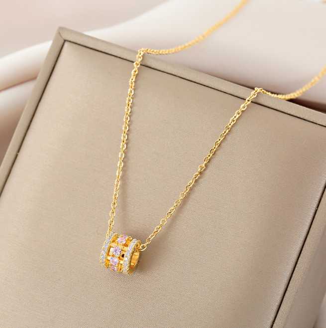 Collier en cristal à trois rangs en acier inoxydable en acier inoxydable femelle zircon rose zircon fondue pendentif collier