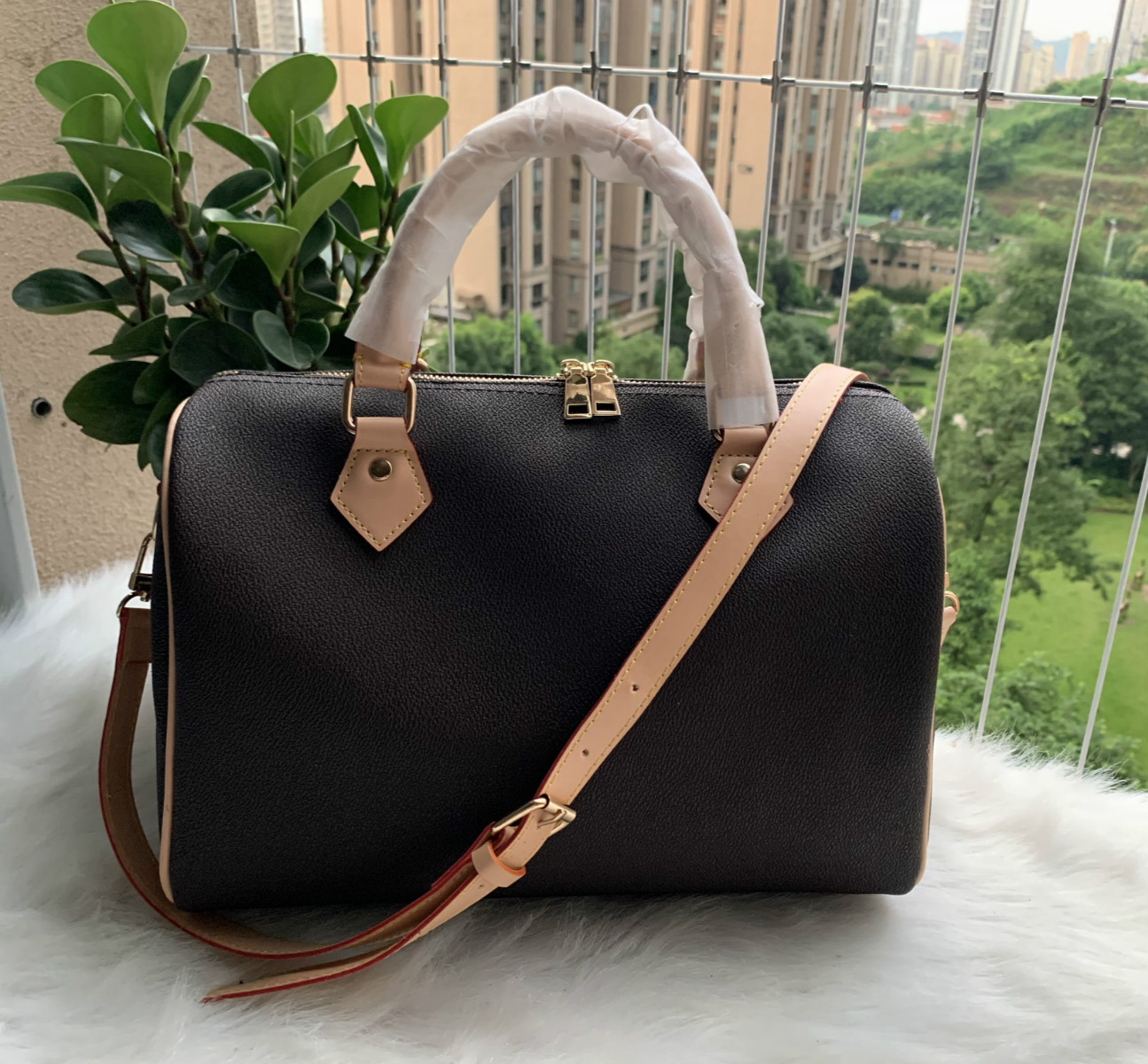 2020 Women messenger bag Classic Style Fashion bags women bag Shoulder Bags Lady Totes handbags Speedy 30cm With Shoulder Strap, lock M41112, Brown flower
2020 Women messenger bag Classic Style Fashion bags women bag Shoulder Bags Lady Totes handbags Speedy 30cm With Shoulder Strap, lock M41112, Brown flower