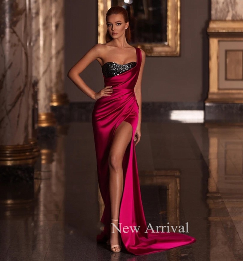 Modern Black And Emerald Green Evening Dresses One Spaghettti Satin Sweetheart Side Split Sequin Long Prom Party Gowns 2022 robe de soriee