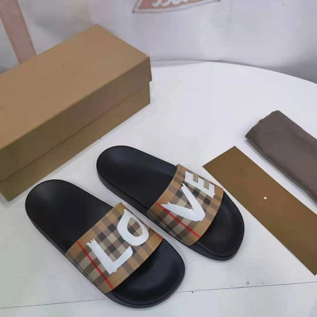 Designer Women Slides Sandal Flat Mule Slipper Patent Canvas Beach Sandals Rubber Soles Summer Flip Flops with box EU35-46 1203, 02
Designer Women Slides Sandal Flat Mule Slipper Patent Canvas Beach Sandals Rubber Soles Summer Flip Flops with box EU35-46 1203, 02
