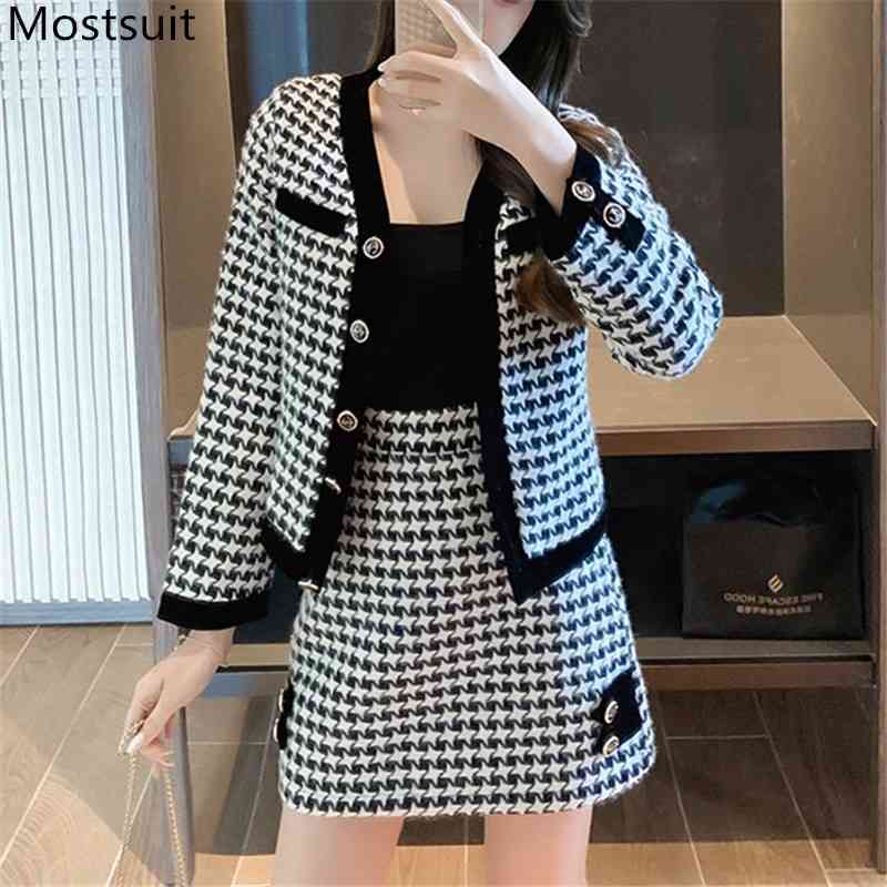 Houndstooth Woolen Vintage Two Piece Skirt Suit Sets Women Autumn Winter V-neck Coat + A-line Ladies Korean 210518
Houndstooth Woolen Vintage Two Piece Skirt Suit Sets Women Autumn Winter V-neck Coat + A-line Ladies Korean 210518