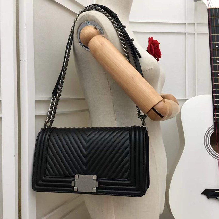 5A+ women bag brand Luxurys Designers Bags 2021 Have serial number chain handbags Classic fashion Designer lambs caviar leather crossbody purse clutch with box, White
5A+ women bag brand Luxurys Designers Bags 2021 Have serial number chain handbags Classic fashion Designer lambs caviar leather crossbody purse clutch with box, White