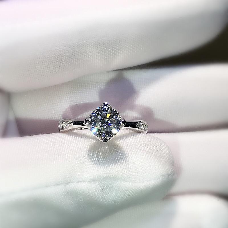 Wedding Rings Exquisite Inlay Moissanite 925 Sterling Silver Luxury Jewelry For Women Engagement Statement Gifts
Wedding Rings Exquisite Inlay Moissanite 925 Sterling Silver Luxury Jewelry For Women Engagement Statement Gifts