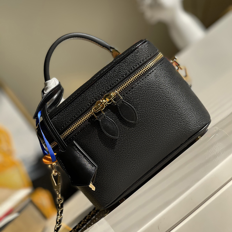 Luxury Womens High Quality Full Genuine Leather Crossbody bag Pressure Big Flower Chain Lock Head Ladies Cosmetic Case Box Bags Handbag
Luxury Womens High Quality Full Genuine Leather Crossbody bag Pressure Big Flower Chain Lock Head Ladies Cosmetic Case Box Bags Handbag