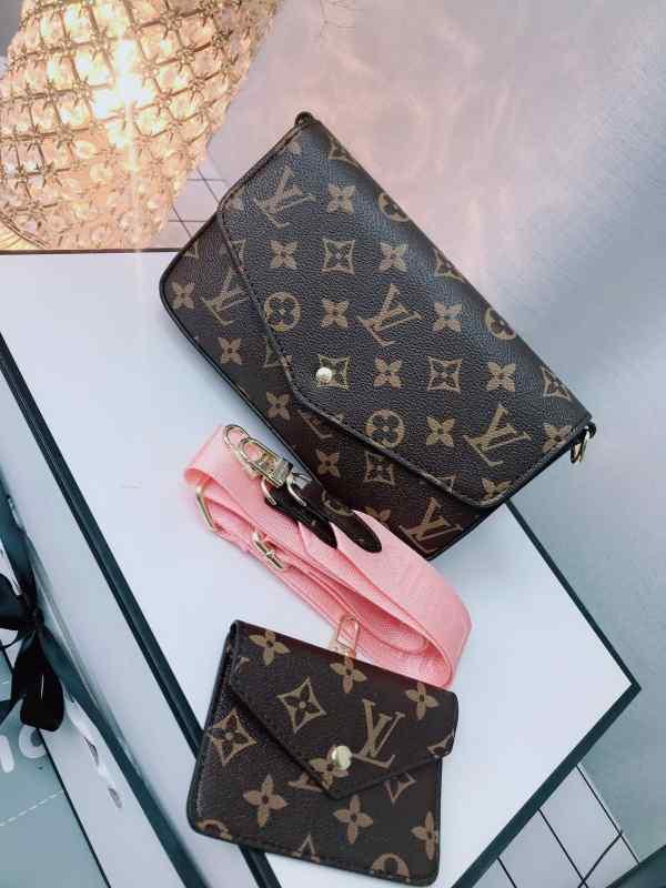 LV LOUIS Shoulder Bags Women Luxury Designer Handbag Female Fashion Messenger Crossbody Bag VITTON Purse Lady Tote VUTTON MICHAEL, Red;black
LV LOUIS Shoulder Bags Women Luxury Designer Handbag Female Fashion Messenger Crossbody Bag VITTON Purse Lady Tote VUTTON MICHAEL, Red;black