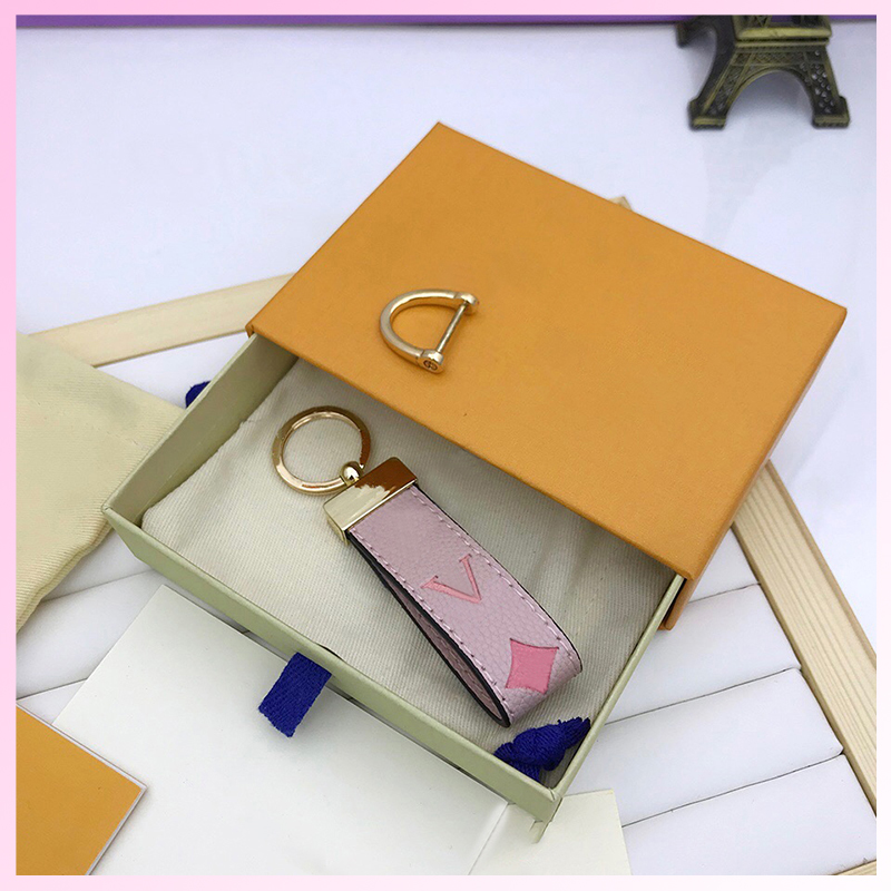 2021 cute Keychain Wallet Designer Key Charm Carkey Accessories Bag Charm Womens Mens Buckle Luxurys Designers Fashion Keychains P216233FL
2021 cute Keychain Wallet Designer Key Charm Carkey Accessories Bag Charm Womens Mens Buckle Luxurys Designers Fashion Keychains P216233FL