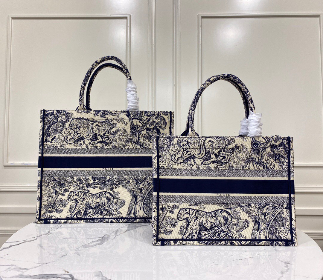 The network's highest quality women's bag 1: 1, fashion mogul, M128 luxury high-end customized high-quality leisure handbags. Buy
The network's highest quality women's bag 1: 1, fashion mogul, M128 luxury high-end customized high-quality leisure handbags. Buy