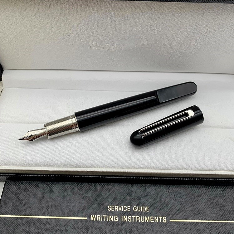 wholesale 16 option - M series Magnetic Shut cap Classic Fountain pen With 4810 Plating Carving Nib office school supplies High Quality Writing ink pe
