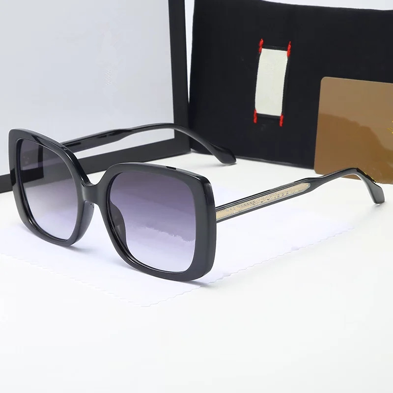 1926fashion luxury summer beach Sunglasses mens and womens universal fashion glasses retro small frame design UV400 various styles multicolor options top quality
1926fashion luxury summer beach Sunglasses mens and womens universal fashion glasses retro small frame design UV400 various styles multicolor options top quality