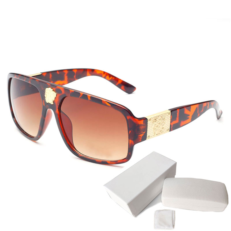 High Quality Womans Sunglasses Luxury Mens Sun glasses 5015 UV Protection men Designer eyeglass Gradient Metal hinge Fashion women spectacle, White;black
High Quality Womans Sunglasses Luxury Mens Sun glasses 5015 UV Protection men Designer eyeglass Gradient Metal hinge Fashion women spectacle, White;black