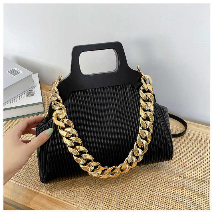 Design sense fashion portable Dinner 2021 new chain bag women's Single Shoulder Messenger Bag, White
Design sense fashion portable Dinner 2021 new chain bag women's Single Shoulder Messenger Bag, White