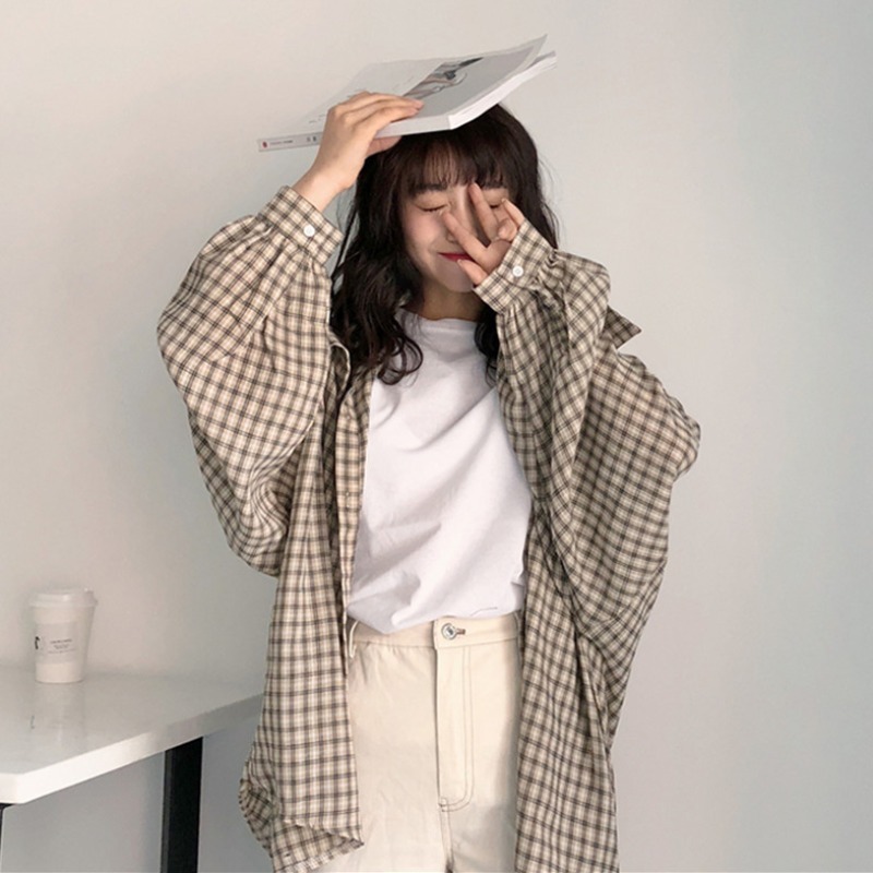 Checked Shirt Female Retro Port Flavor Spring and Autumn 2021 New Korean Version Loose Students Wear Sun Protection Shirt Jacket, A1
Checked Shirt Female Retro Port Flavor Spring and Autumn 2021 New Korean Version Loose Students Wear Sun Protection Shirt Jacket, A1