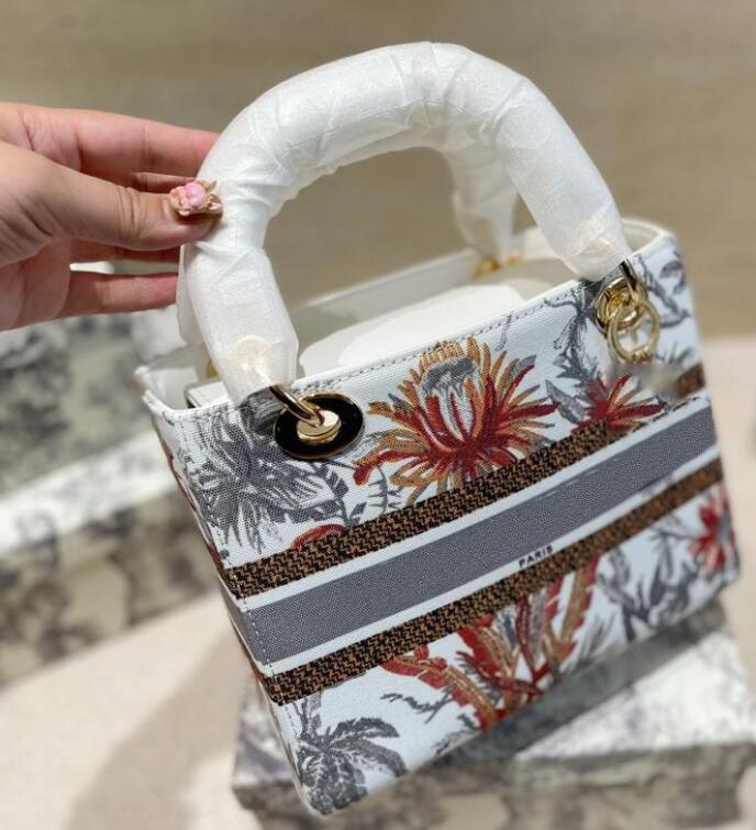 21 Style Designer Handbag Diamond Embroidery Canvas Bags Fashionable High Quality Diagonal Shoulder Bag WF2102042
21 Style Designer Handbag Diamond Embroidery Canvas Bags Fashionable High Quality Diagonal Shoulder Bag WF2102042
