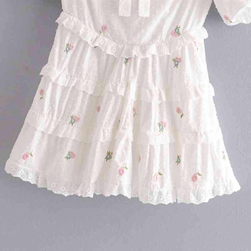 Chu Sau beauty Women Summer Dress Female Vintage Wild Word Shoulder Slim Waist Down Embroidery Flower Layer Cake Dresses Woman 210508