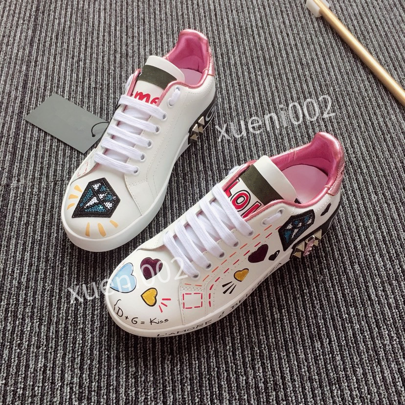 Hot Top Quality Men Women boots Leather Casual Shoes Comfort Pretty Men's Trainers Daily Lifestyle Skateboarding Black Suede 34-45 hc190704, 01 
Hot Top Quality Men Women boots Leather Casual Shoes Comfort Pretty Men's Trainers Daily Lifestyle Skateboarding Black Suede 34-45 hc190704, 01