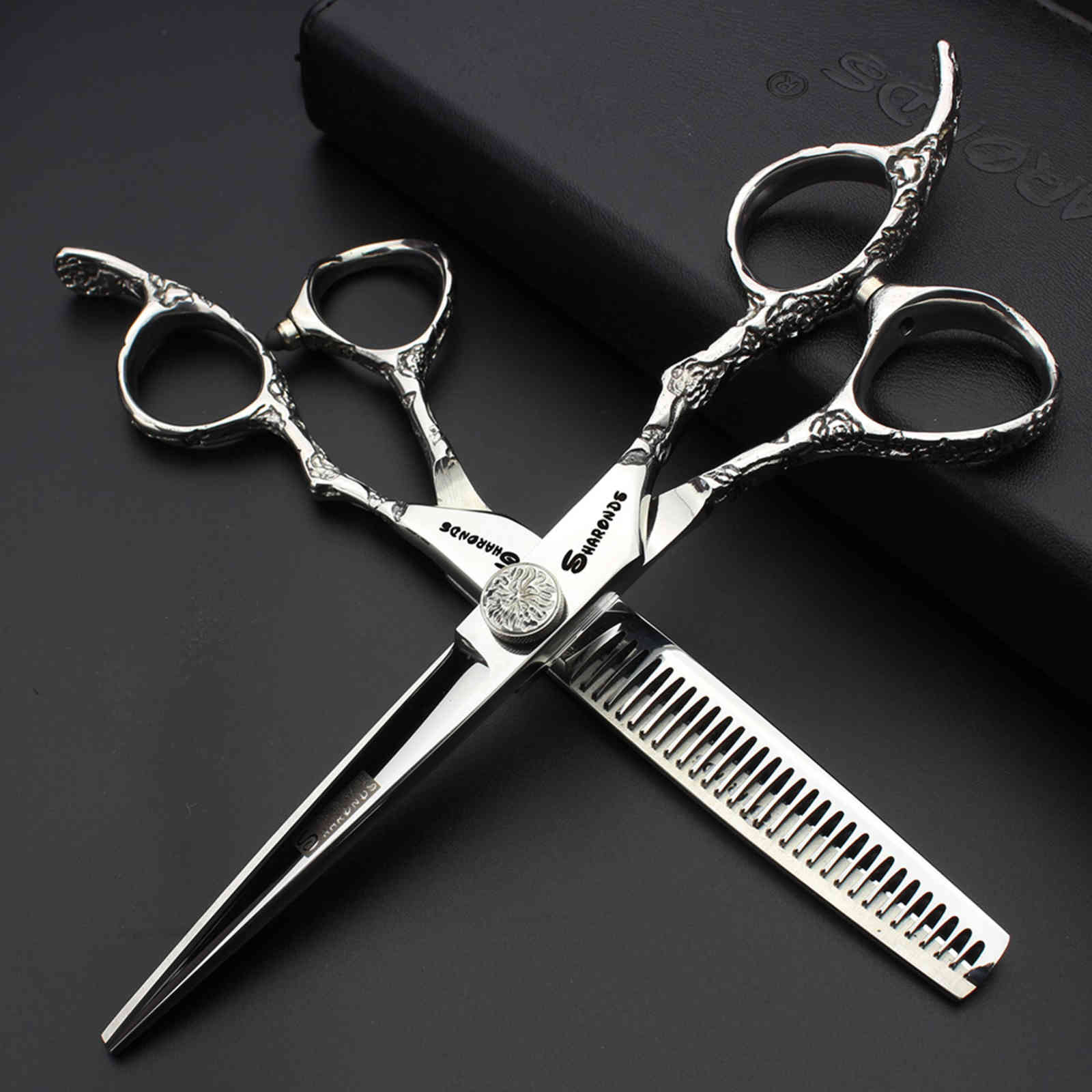 6 7 Inch Professional Japan 440c Hair Salon shears Barber Shop Cutting Shears Hairstylist Hairdressing Scissors
6 7 Inch Professional Japan 440c Hair Salon shears Barber Shop Cutting Shears Hairstylist Hairdressing Scissors