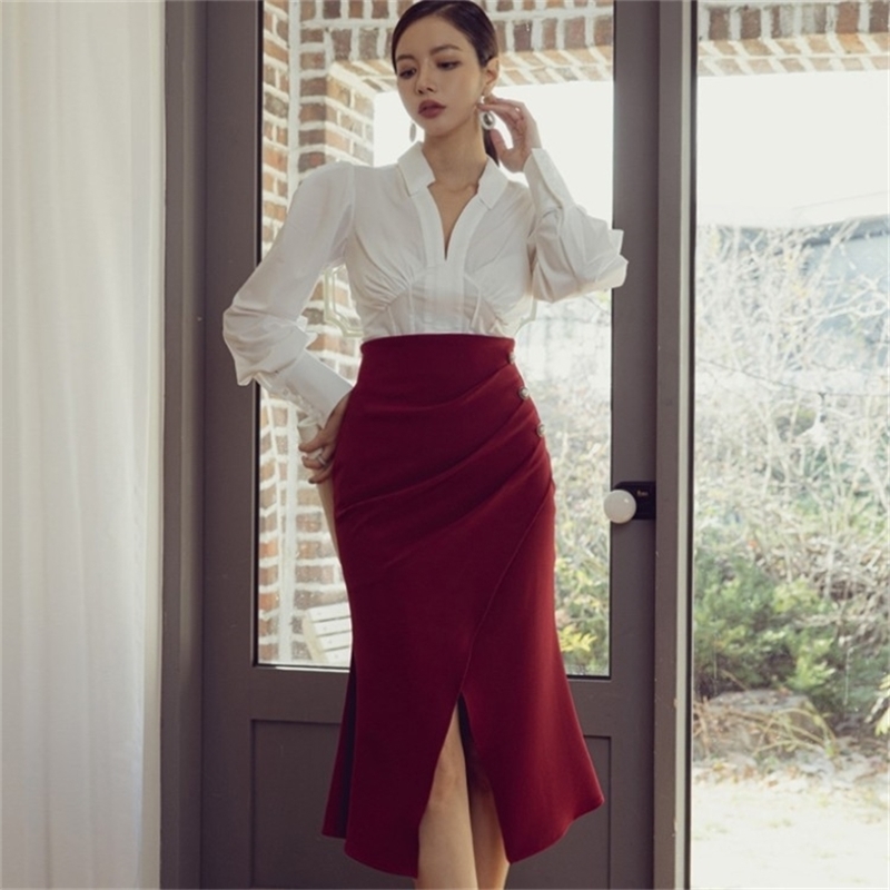 Spring Elegant Office Ladies Two Pieces Set OL White V-Neck Blouses & High Waist Bodycon Red Midi Skirt Suits Female 210519, Photo color
Spring Elegant Office Ladies Two Pieces Set OL White V-Neck Blouses & High Waist Bodycon Red Midi Skirt Suits Female 210519, Photo color