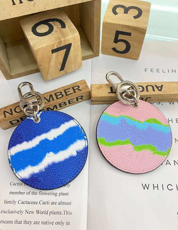 Fashion Gradient Key Wallets Blue Sky White Cloud Female Bag Pendant Accessories Luxury Designer Male Car Keychain Brand Design Couple Pendants
Fashion Gradient Key Wallets Blue Sky White Cloud Female Bag Pendant Accessories Luxury Designer Male Car Keychain Brand Design Couple Pendants
