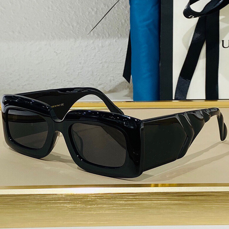 Mens or womens designer sunglasses 0811 classic plate square frame ultra-wide temple BLACK sun glasses for men casual outdoor driving UV400 protection belt box
Mens or womens designer sunglasses 0811 classic plate square frame ultra-wide temple BLACK sun glasses for men casual outdoor driving UV400 protection belt box