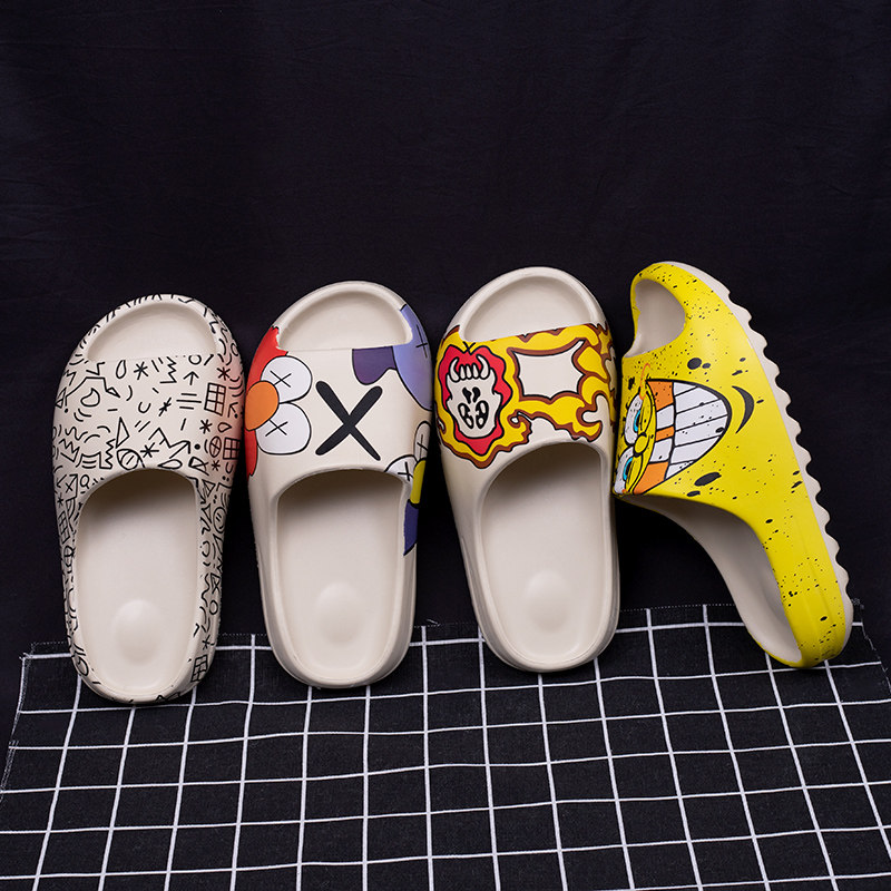 Exterior doodle slippers men and summer fashion Korean version 2021 new sandals slippers loose men's slippers leisure, Black
Exterior doodle slippers men and summer fashion Korean version 2021 new sandals slippers loose men's slippers leisure, Black