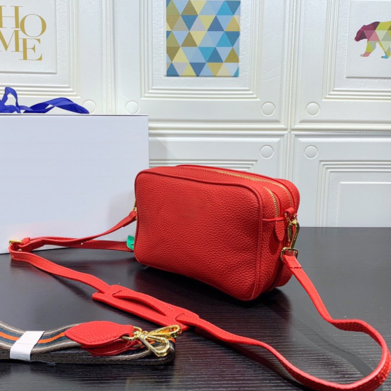 Wholesale famous designer leather fashion camera bag high quality girls toilet finishing makeup classic wash dust bag, Red
Wholesale famous designer leather fashion camera bag high quality girls toilet finishing makeup classic wash dust bag, Red