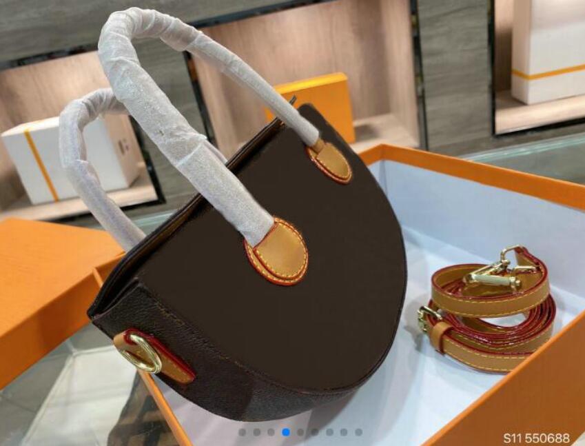 Women 5A designer shoulder bag for women's Chest pack lady Tote handbags presbyopic purse messenger bags Handbags
Women 5A designer shoulder bag for women's Chest pack lady Tote handbags presbyopic purse messenger bags Handbags