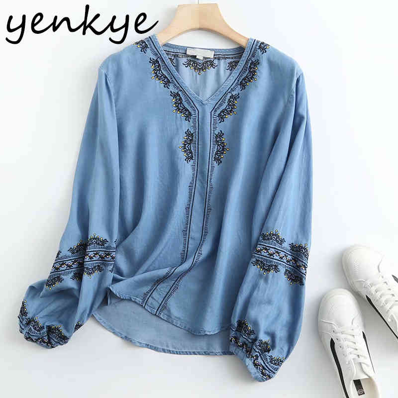 Floral Embroidery Denim Shirt Women Lantern Sleeve V Neck Vintage Blue Summer Blouse Mujer Plus Size Casual Tops 210430