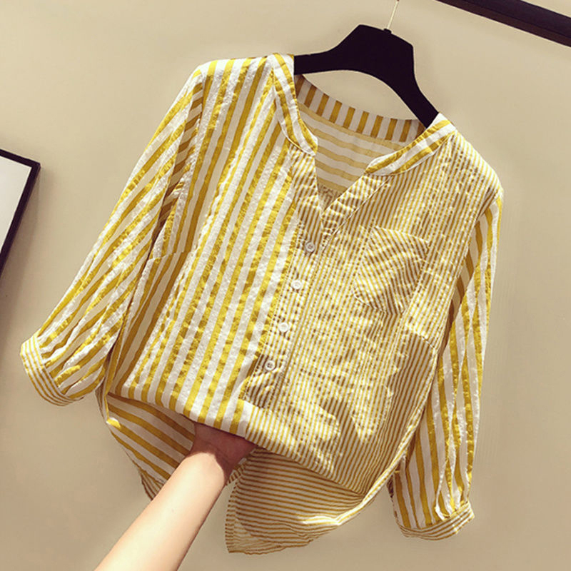 Arrival Spring Korea Fashion Women 3/4 Sleeve Casual V-neck Shirts All-matched Loose Striped Blouses Ladies Tops S89 210512