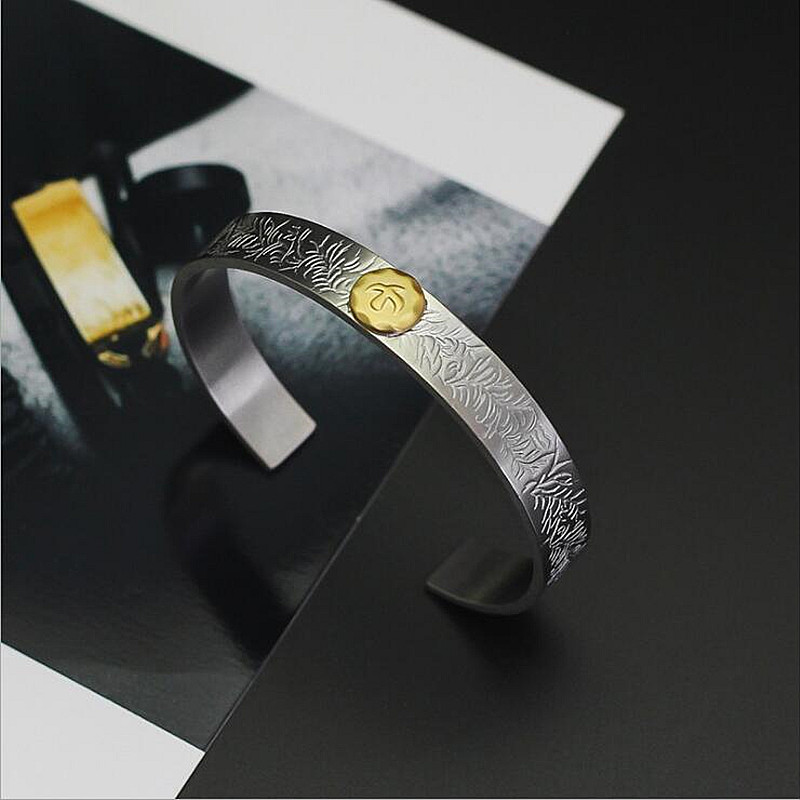Indian open 316 titanium steel Bangle hipster men and women national wind bird eagle flat play simple couple bracelet
Indian open 316 titanium steel Bangle hipster men and women national wind bird eagle flat play simple couple bracelet